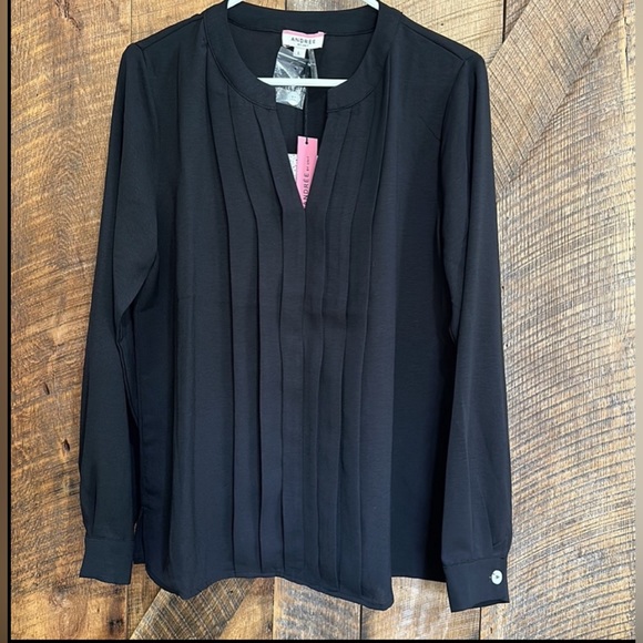 NWT ANDREE BY UNIT The Monroe Top In Black - Picture 1 of 6